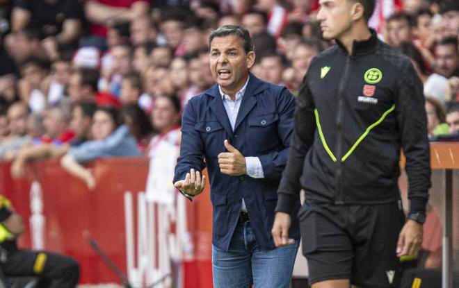 Javi Calleja, en el derbi Sporting - Oviedo (Foto: LALIGA).