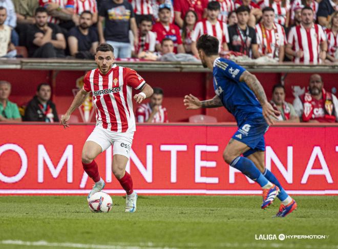 Gol de Víctor Campuzano en el derbi Sporting - Oviedo (Foto: LALIGA).