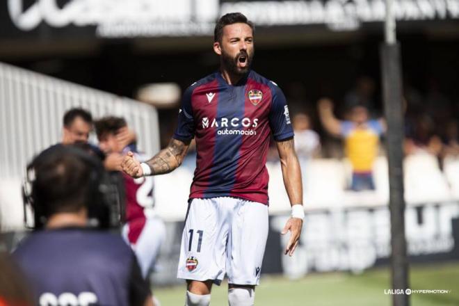 Morales celebra el gol que dio la victoria al Levante en Cartagena (Foto: LALIGA).