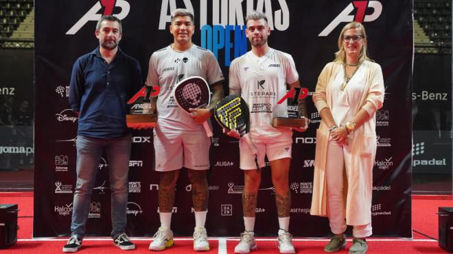 Los Mágicos alargan su leyenda en Asturias (A1 Padel)