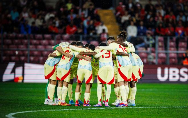 Losjugadores de España, antes de un partido (Foto: RFEF).