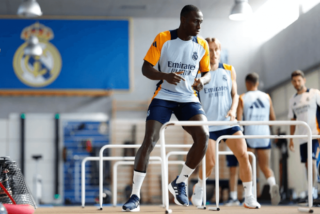 Ferland Mendy, en las instalaciones del Real Madrid entrenando (Foto: RM).