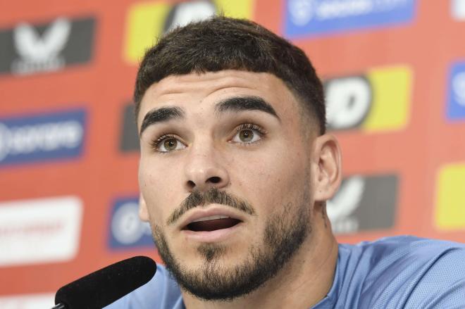 Isaac Romero, en la rueda de prensa de este miércoles (Foto: Kiko Hurtado).