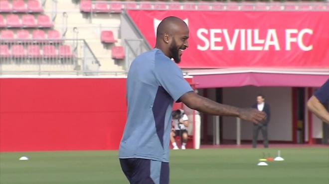 La risa de Marcao y su broma con el capitán sevillista.