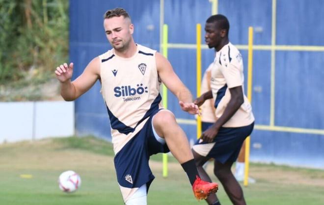 Ontiveros, en la sesión de este jueves (Foto: Cádiz CF).