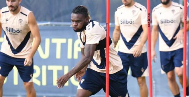 Kouamé, en el entreno de este jueves (Foto: Cádiz CF).