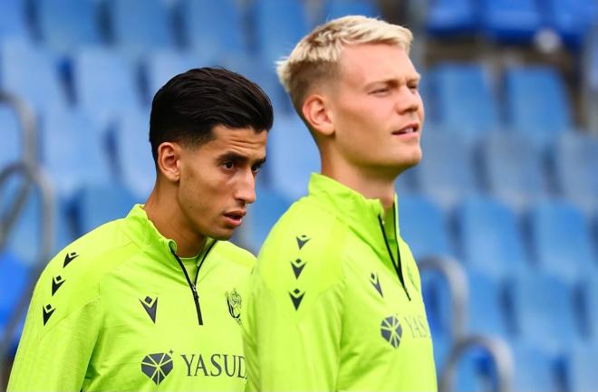 Nayef Aguerd y Orri Oskarsson en el entrenamiento del jueves en Zubieta (Foto: Real Sociedad).