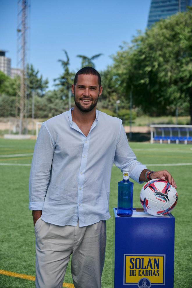 Mario Suárez durante un acto de Solán de Cabras en el campo Vicente del Bosque (Foto: Solán de Cabras)