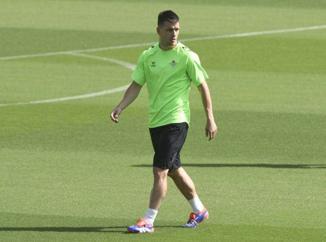 Lo Celso, en un entrenamiento con el Betis (Foto: Kiko Hurtado).