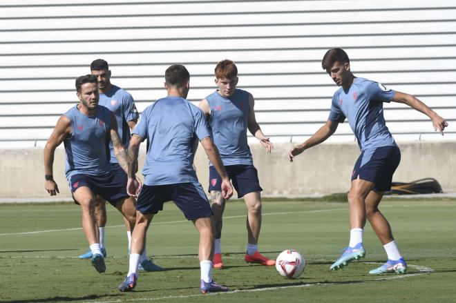 Kike Salas, Saúl y Barco, durante el entrenamiento (Foto: Kiko Hurtado).