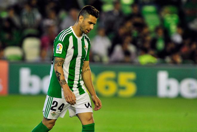 Rubén Castro en un partido con el Real Betis (Cordon Press)