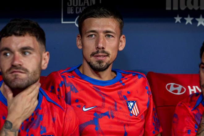 Clément Lenglet, en el banquillo del Atlético de Madrid (Foto: Cordon Press).