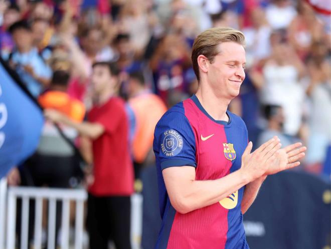 Frenkie de Jong, en la presentación del Barcelona ante su afición (Foto: Cordon Press).