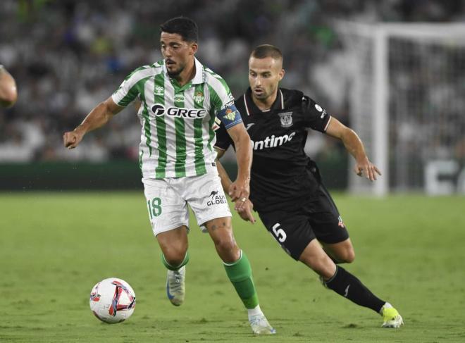 Pablo Fornals con la pelota (foto: Kiko Hurtado).