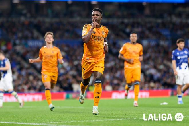 Vinicius manda callar al Reale Arena en el Real Sociedad - Real Madrid (Foto: LALIGA).