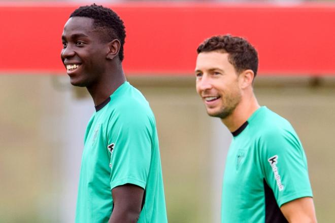 Adama Boiro y Oscar de Marcos se entrenan en Lezama (Foto: Athletic Club).