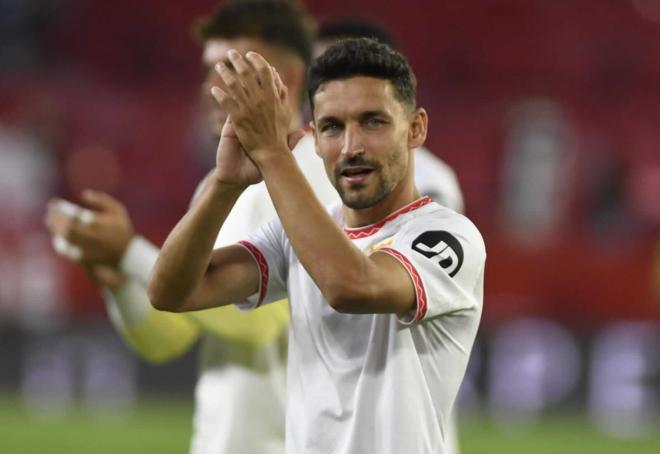 Jesús Navas celebra la victoria del Sevilla (Foto: Kiko Hurtado).