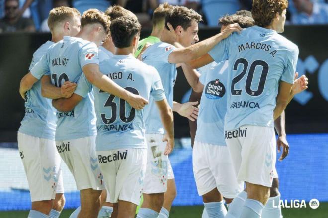 Celebración del gol de Tasos Douvikas (Foto: LaLiga).