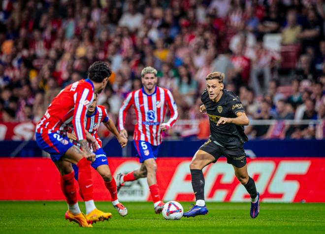 Dani Gómez, ante el Atlético (Foto: Valencia CF).