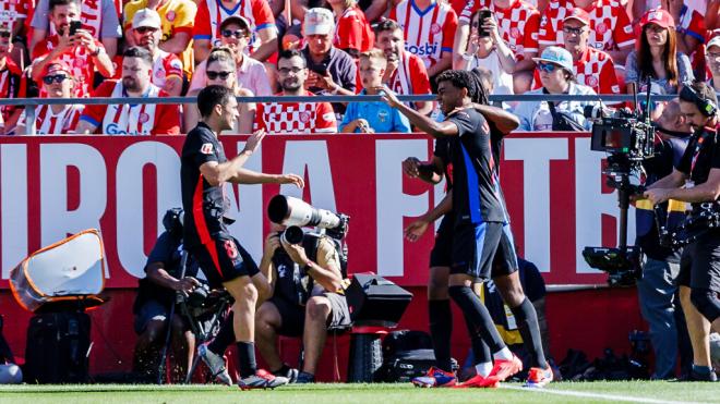 Lamine Yamal celebrando uno de sus goles en Montilivi (Fuente: Europa Press)