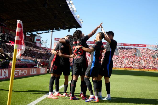 Los jugadores del Barcelona celebran un gol en Girona (Foto: LaLiga).