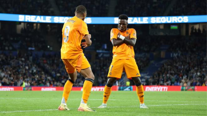 Mbappé y Vinicius celebrando el gol en el Reale Arena (Fuente: Cordon Press)