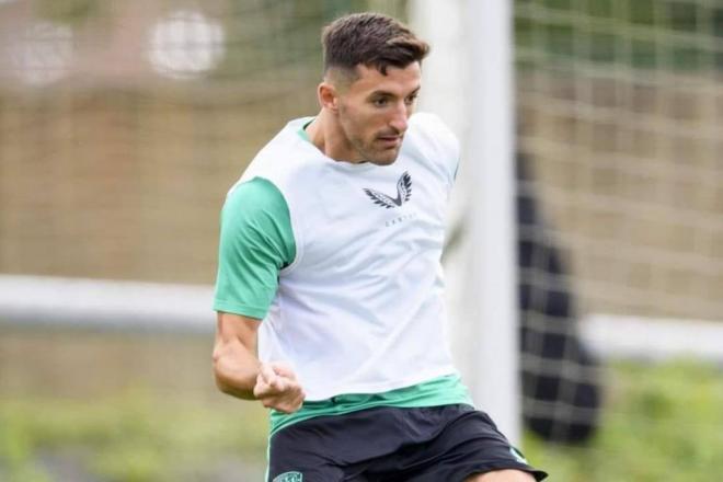 El central Dani Vivian se entrena, siempre intenso, en las instalaciones de Lezama (Foto: Athletic Club).