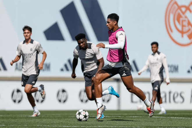 Jude Bellingham y Aurelién Tchouaméni, en un entrenamiento con el Real Madrid (Foto: RM).