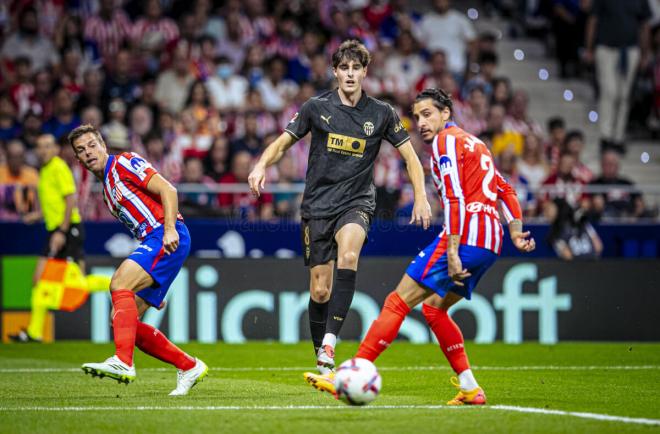 Javi Guerra, ante el Atlético (Foto: Valencia CF).