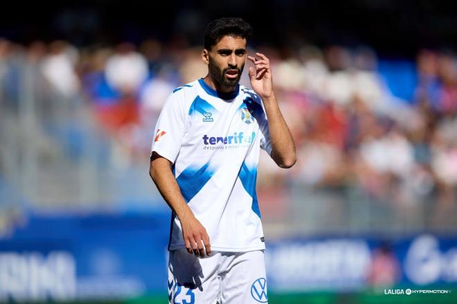 Juande, en un partido del Tenerife esta temporada. (Foto: LALIGA)