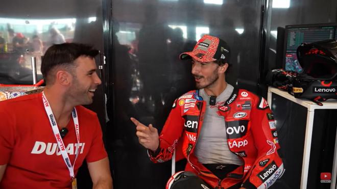 Luca Salvadori, junto a Pecco Bagnaia (foto: Youtube Luca Salvadori).