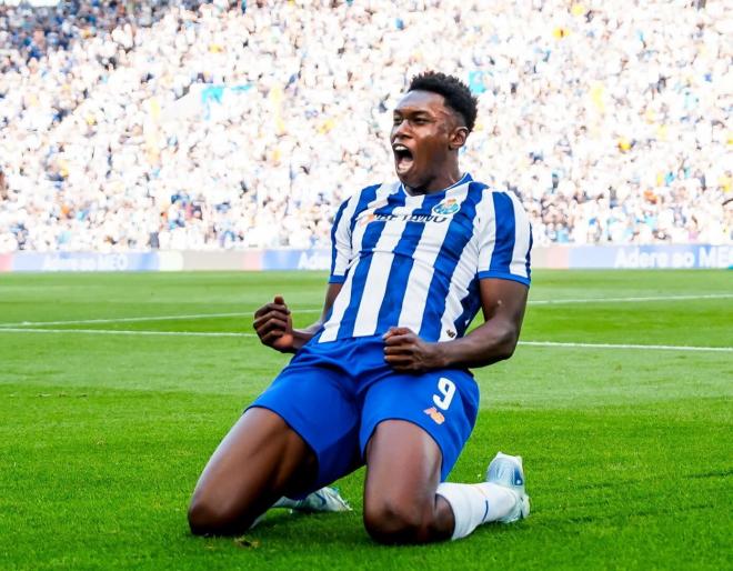 Samu Omorodion celebra su primer gol con el Oporto (Foto: FC Porto).