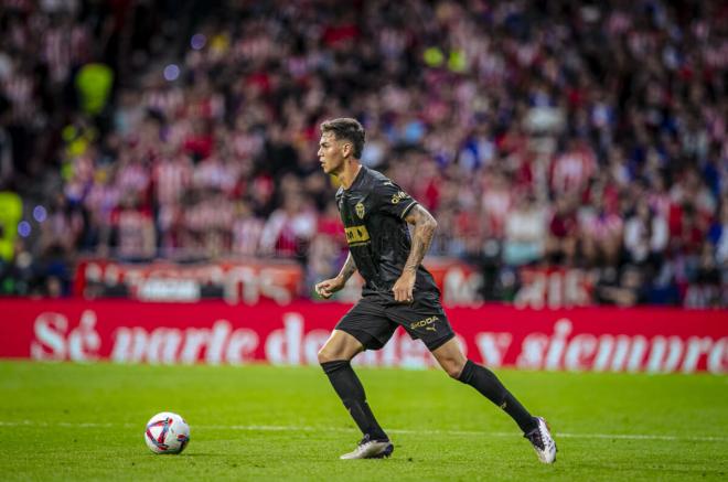 Enzo Barrenechea, ante el Atlético de Madrid.