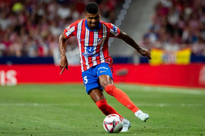 Reinildo Mandava, durante un partido del Atlético de Madrid (Foto: Cordon Press).