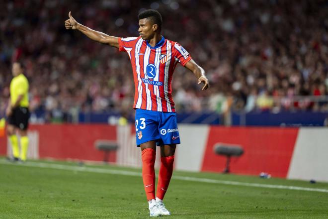 Reinildo Mandava, durante un partido del Atlético de Madrid (Foto: Cordon Press).