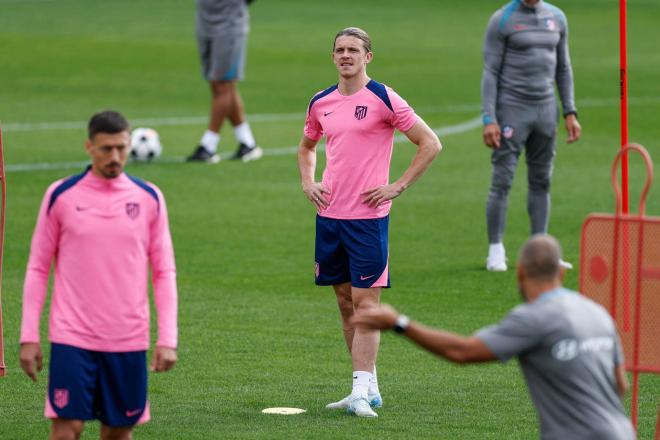 Conor Gallagher, en un entrenamiento de Champions con el Atlético (Foto: EFE).