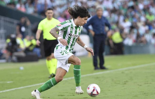 Héctor Bellerín, novedad en la convocatoria del Betis (Foto: Kiko Hurtado).