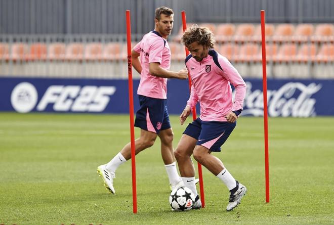 Antoine Griezmann, en una sesión del Atlético de Madrid (Foto: ATM).