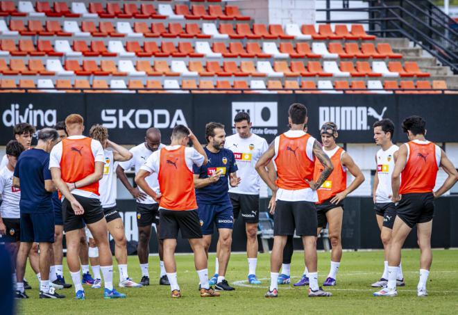 Los jugadores del Valencia CF se van de cena de equipo.