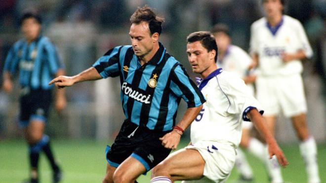 El 'Toto' Schillaci durante un partido ante el Real Madrid (Fuente: Cordon Press)