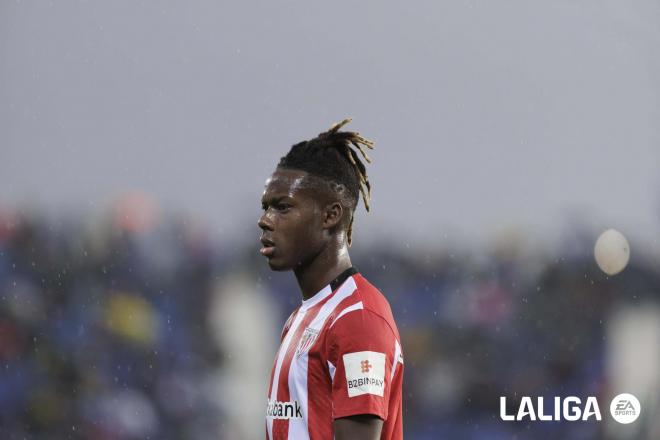 Nico Williams bajo la lluvia en el Leganés - Athletic (Foto: LALIGA).