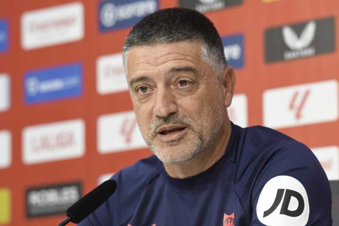 García Pimienta, en la rueda de prensa previa al partido ante el Alavés (Foto: Kiko Hurtado).