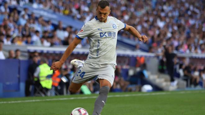 Joan Jordán, en su debut con el Alavés (Foto: Cordon Press).