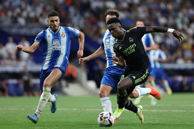 Vinicius, durante un Espanyol-Real Madrid (Foto: Cordon Press).