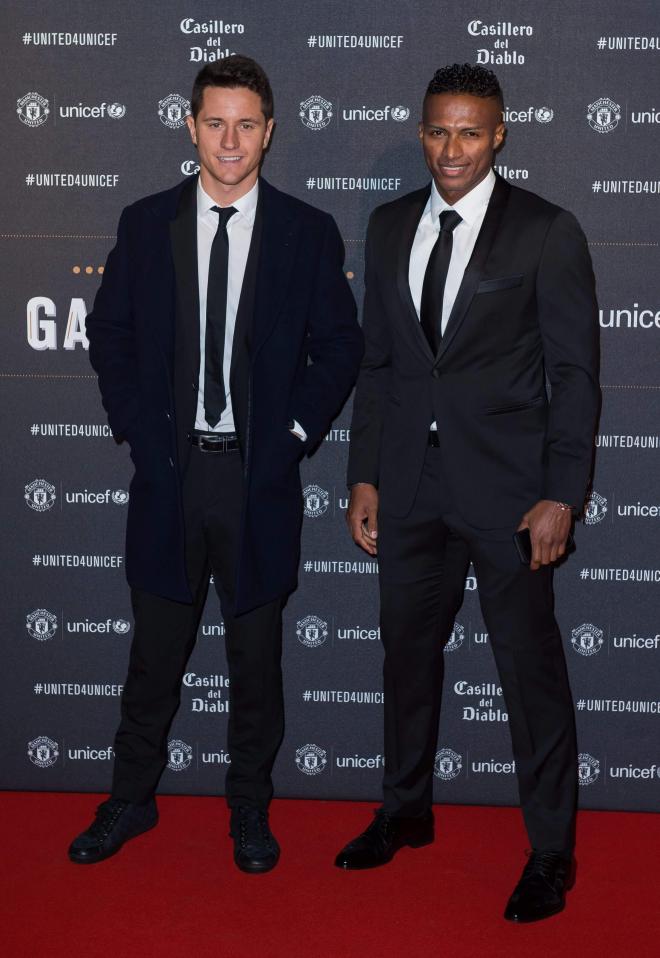 Ander Herrera y Antonio Valencia en un posado durante su época en el Manchester United. (Foto: Cor