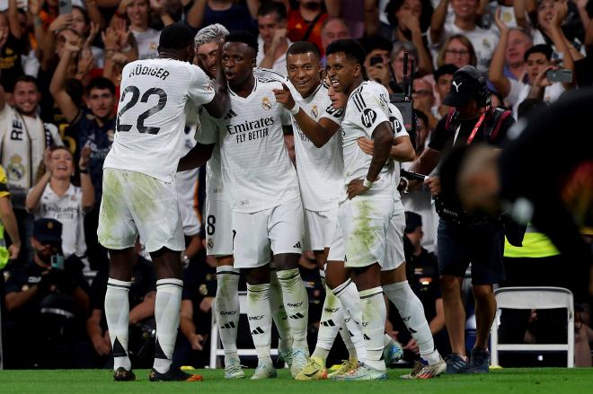 Los jugadores del Real Madrid celebrando un gol (Foto: Cordon Press).