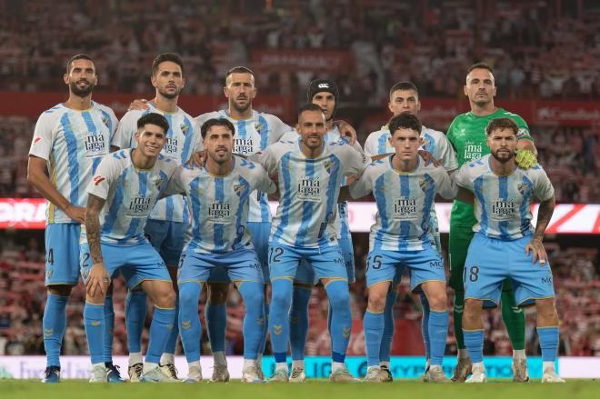 Once del Málaga en Los Cármenes ante el Granada en la primera vuelta. (Foto: Málaga CF)