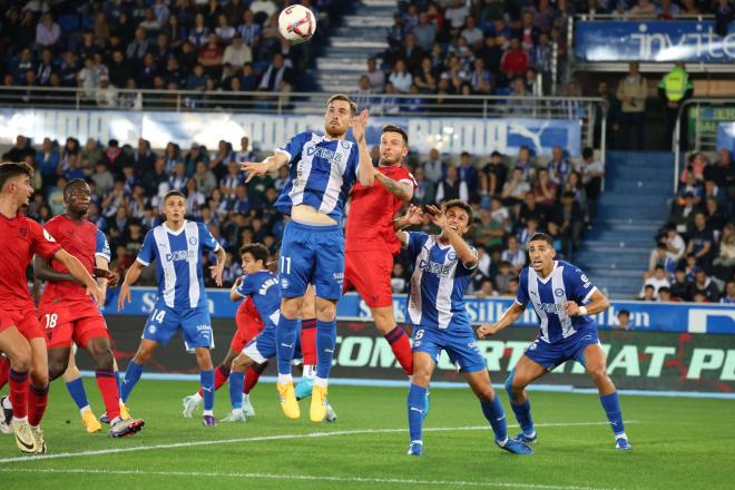 Saúl, ante el Alavés (Foto: Cordon Press).