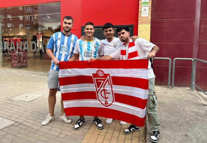 José (24 años), Gaba (23), Alberto (22) y Sergio (20), compañeros de piso. (Foto: ElDesmarque)