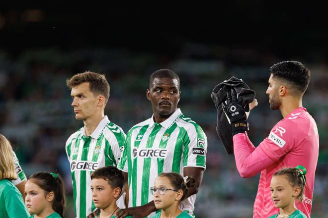 Rui Silva y William Carvalho, en el Benito Villamarín (Foto: Cordon Press).